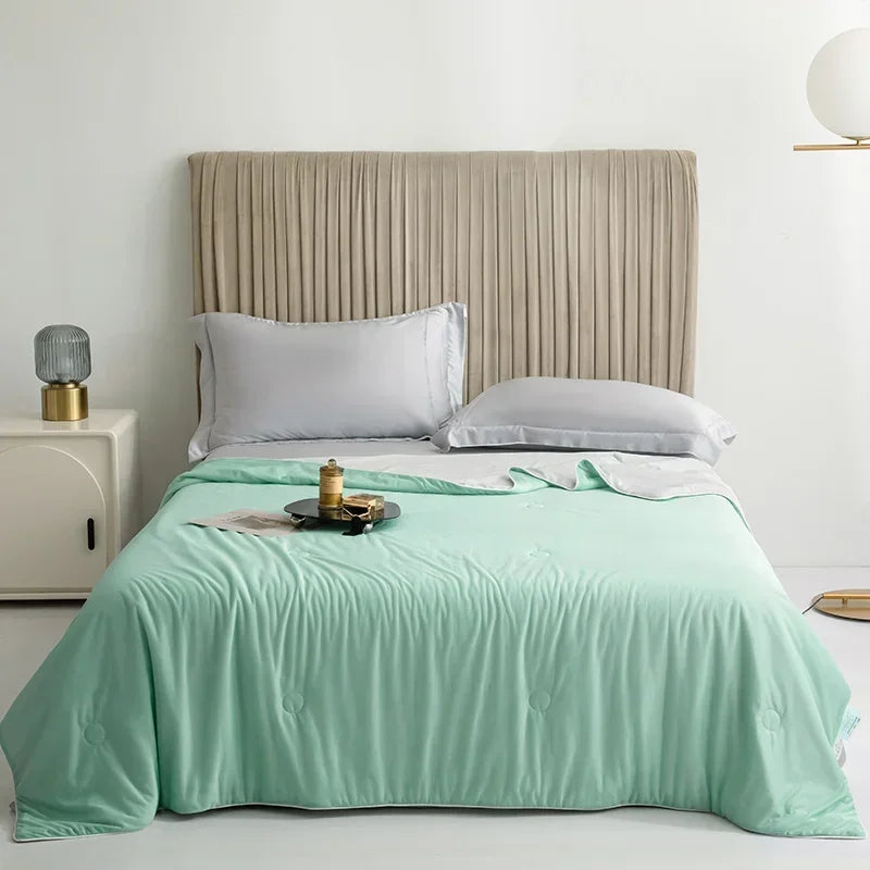 CoolNest™ Ice Silk Summer Comforter – Lightweight, Soft, Twin/King Sizes
