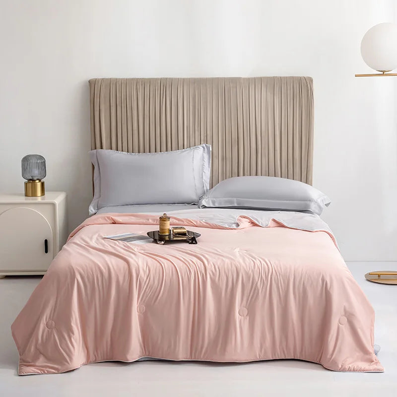 CoolNest™ Ice Silk Summer Comforter – Lightweight, Soft, Twin/King Sizes